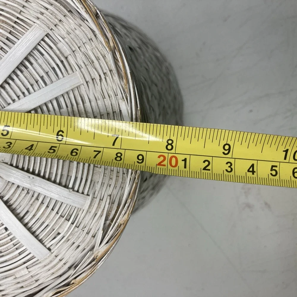 Vtg White Wicker Rattan Wastebasket Trash Can Bathroom Bedroom Cottage Boho